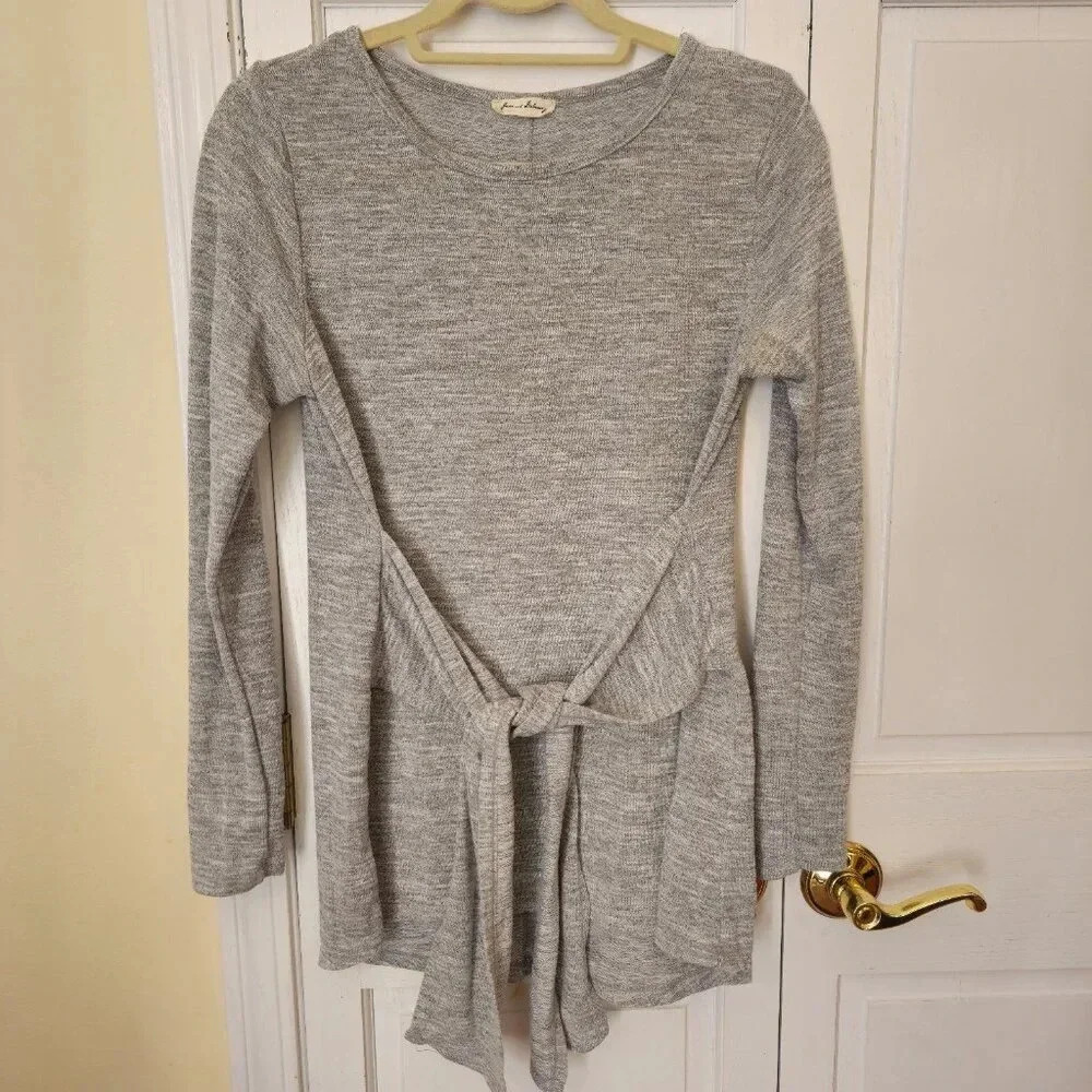 Gray knit top with a front tie size M